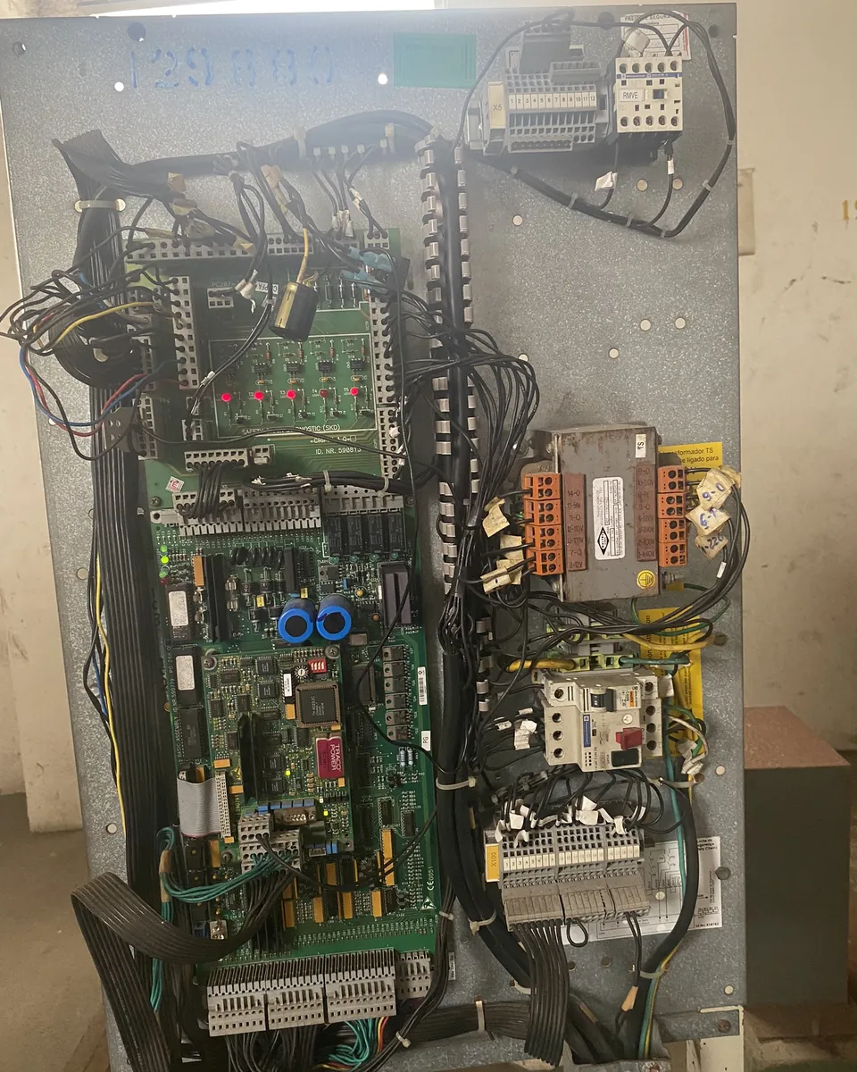 Quadro de comando antes da modernização